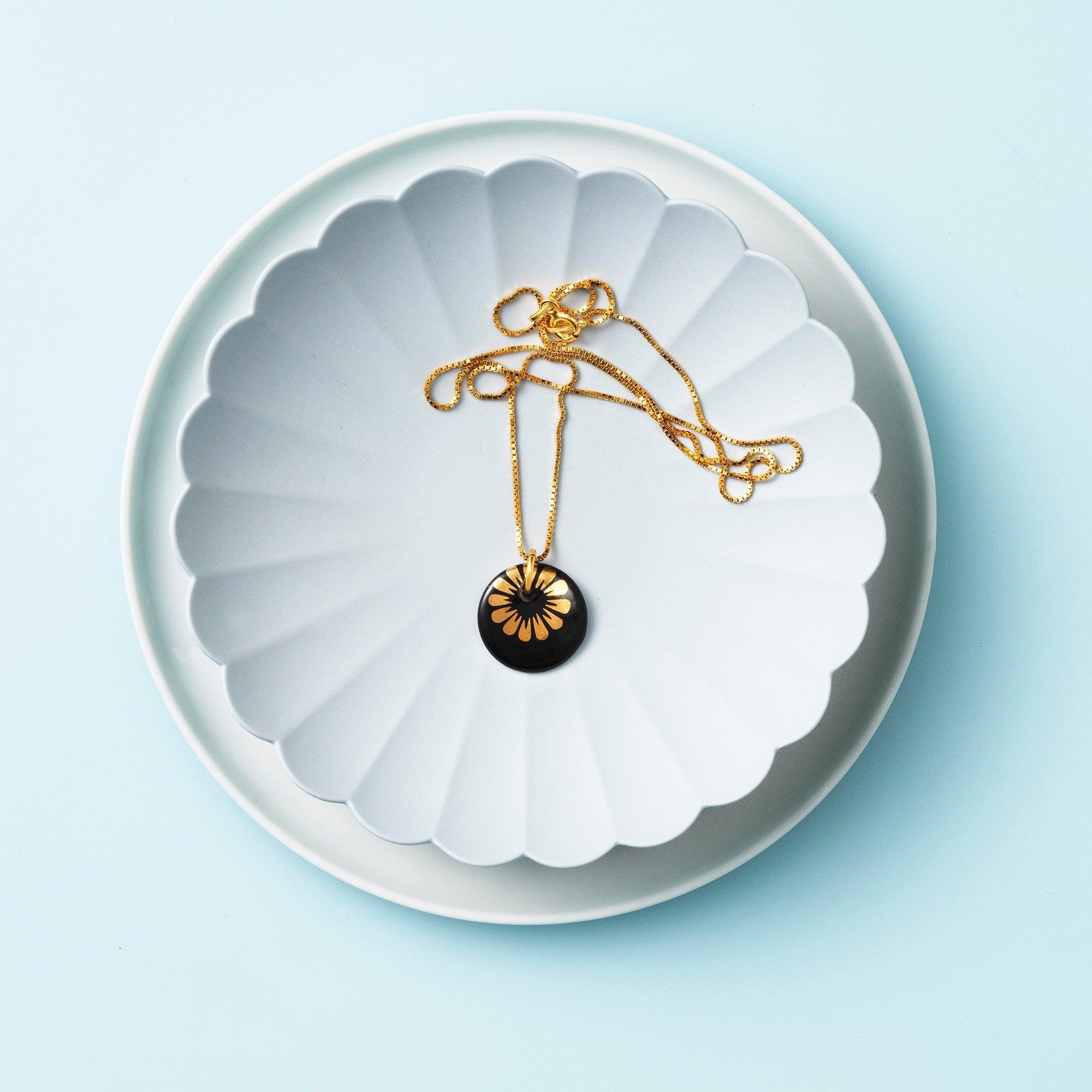 BLOOM necklace · BLACK/GOLD