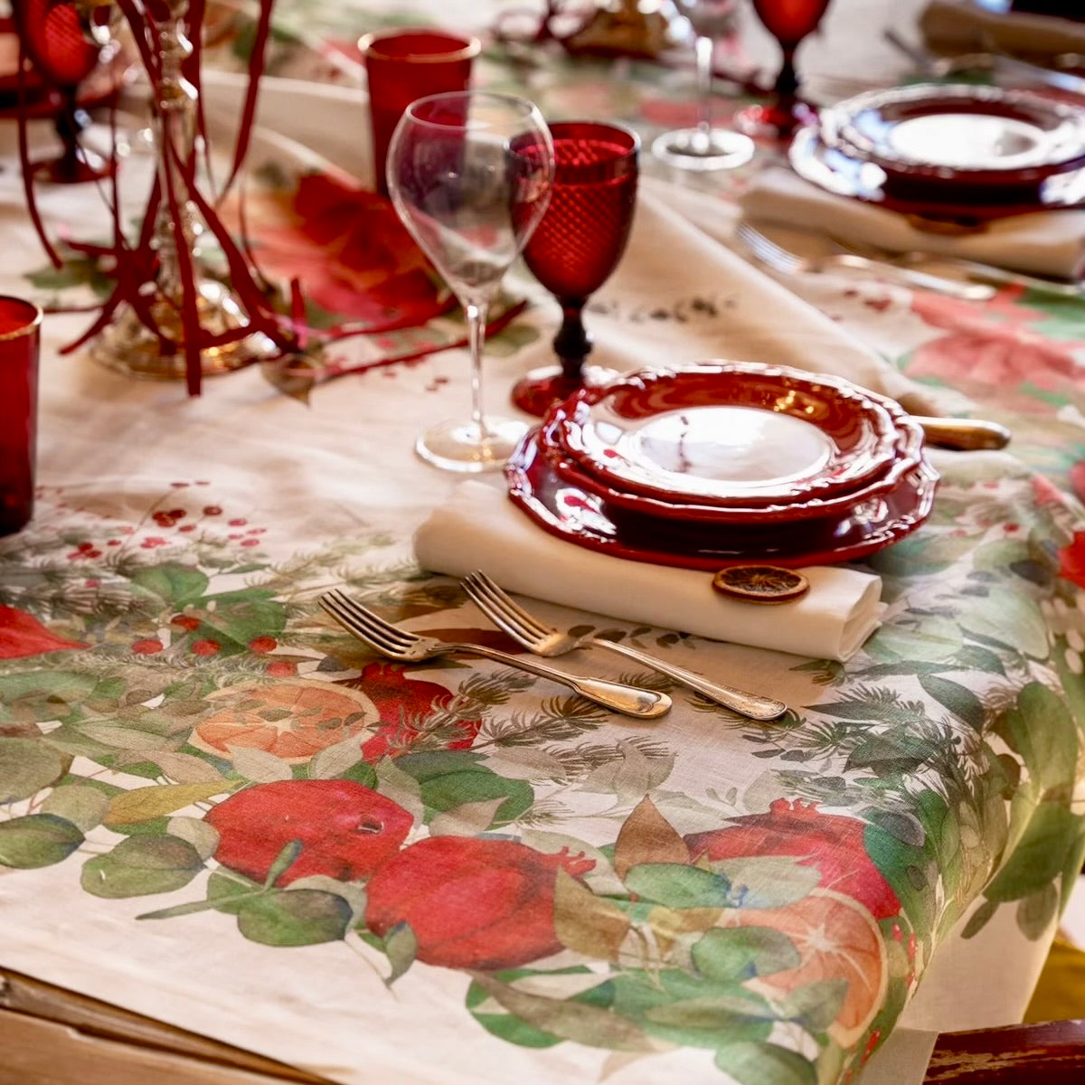 Garland Glee linen tablecloth – on the laid table