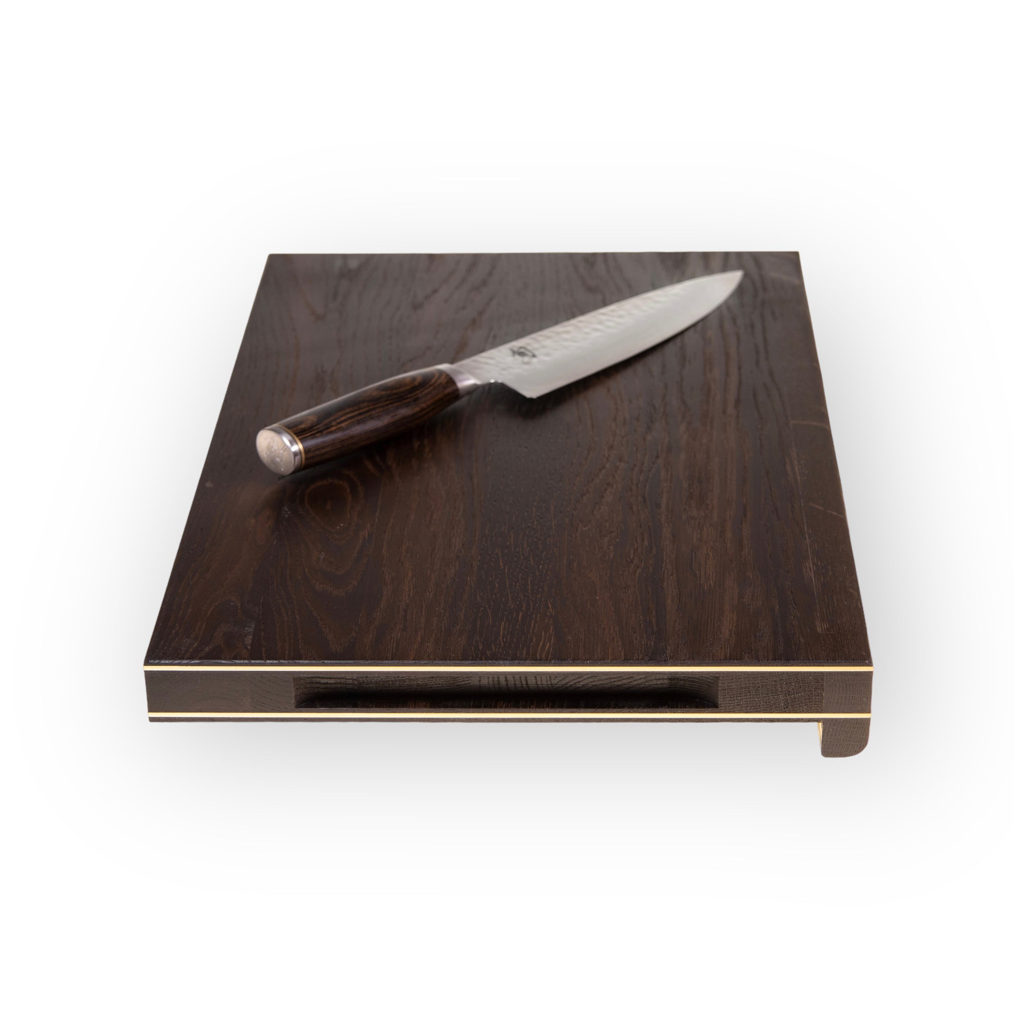 Køb 'Forefront' skærebræt med træforkant og detaljer i aluminium 60x40x3 cm_13 fra Rune - Jakobsen Woodworks hos os