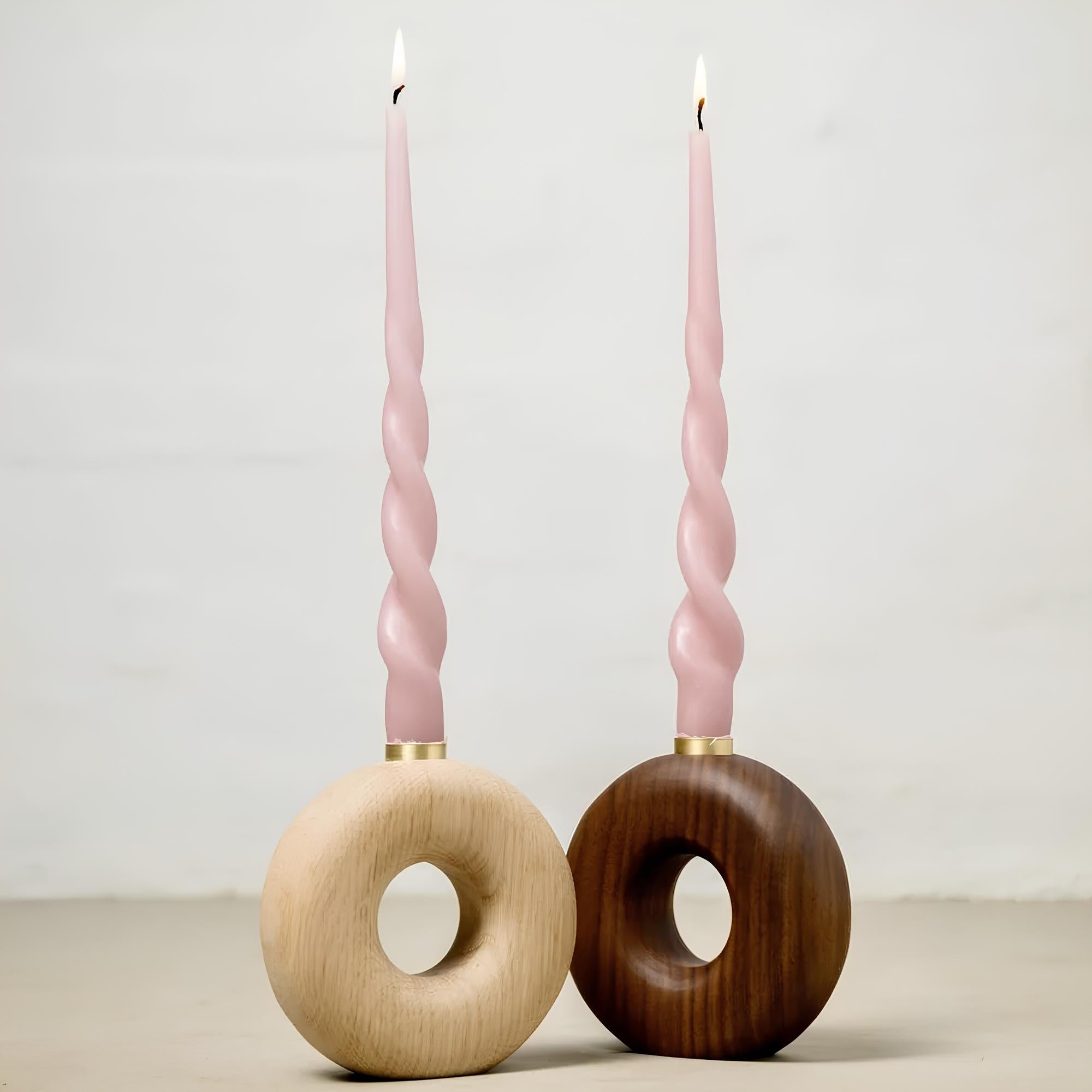 Bougeoir en forme de beignet – chêne ou noyer