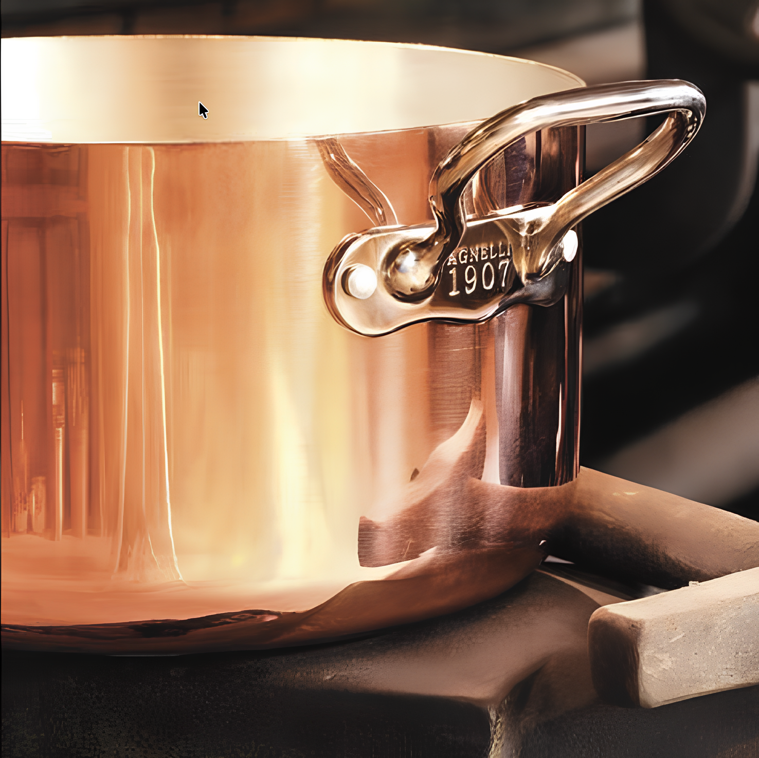 Tall pot 4-PLY Copper with two stainless steel handles. Diameter 20 cm / 24 cm.