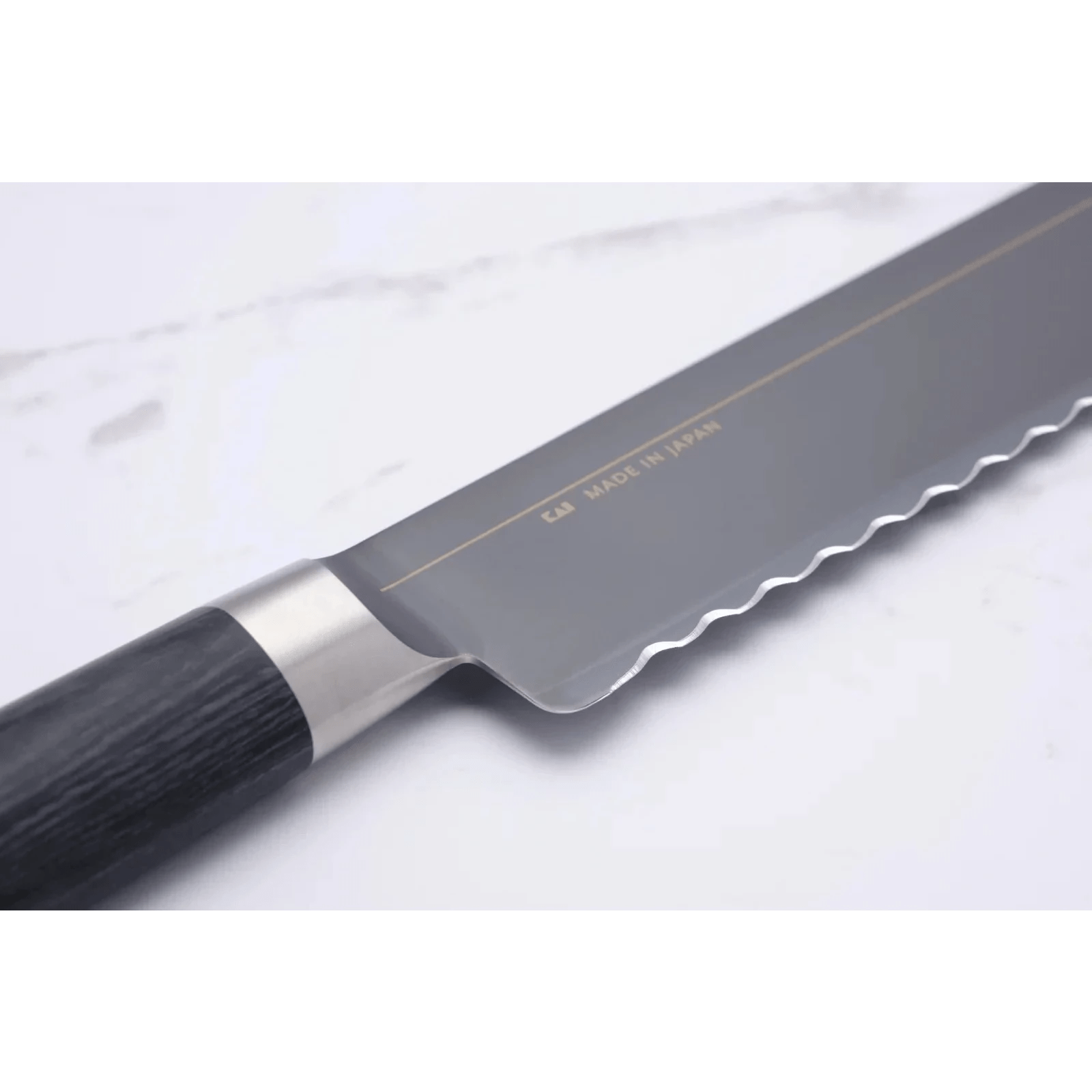 Michel Bras 285 mm Brødkniv #9_ _ _ _BK - 00175. Brødkniv by KAI