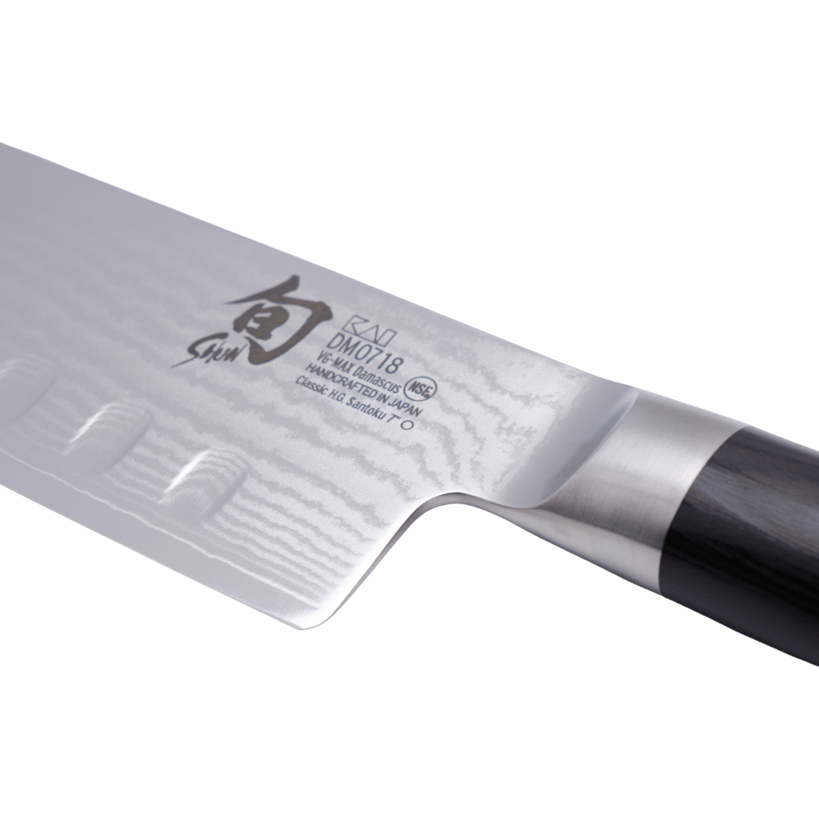 Køb Shun Classic 180 mm Santoku m. luftskær _6 fra KAI hos os