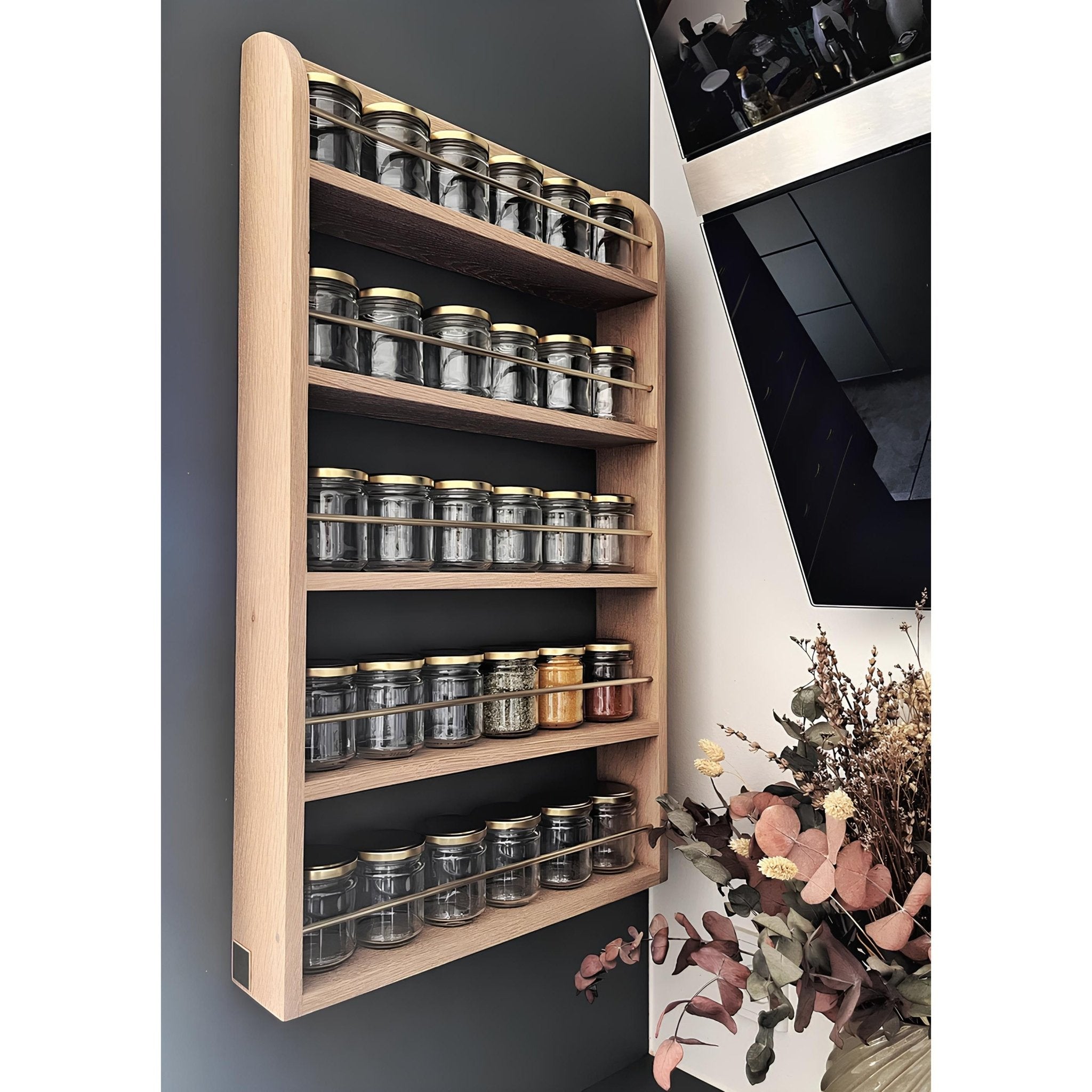 Flat Cap Furniture, Krydderihylde i massiv eg eller valnød med glas og messingdetaljer._1