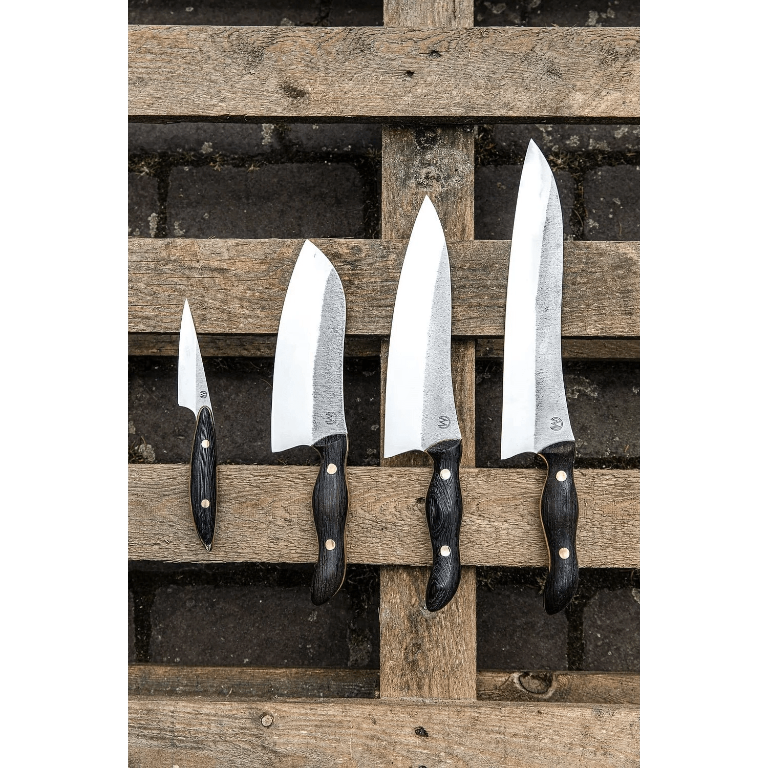 'Moustache - Santoku' køkkenkniv_ _ _ _MKN/MSTC/SANTO/3679/017. Santoku køkkenknive by M_Knives