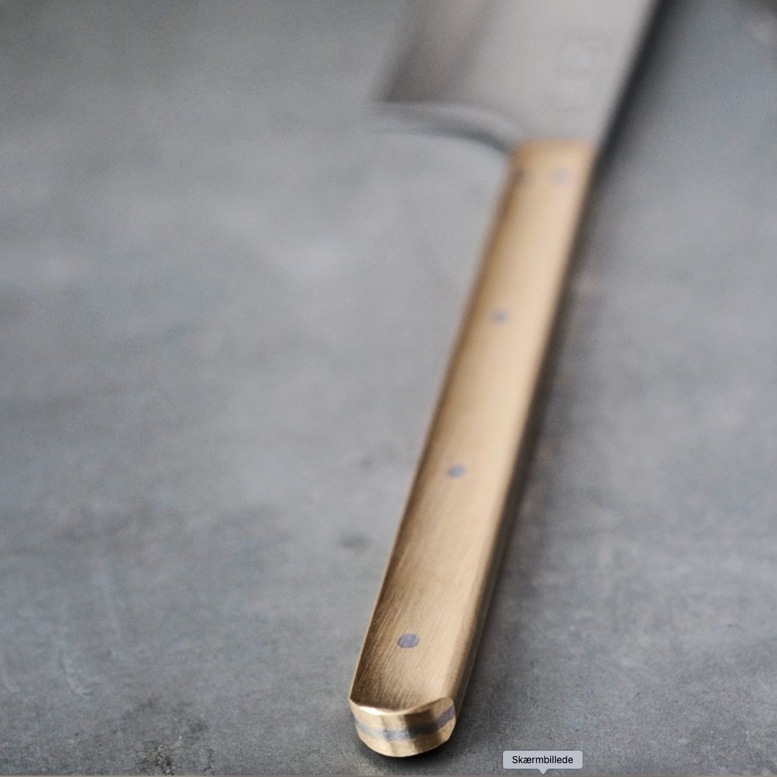Narito Knives ‘Narito’ - lille japansk ostekniv i rustfrit stål og messing _3