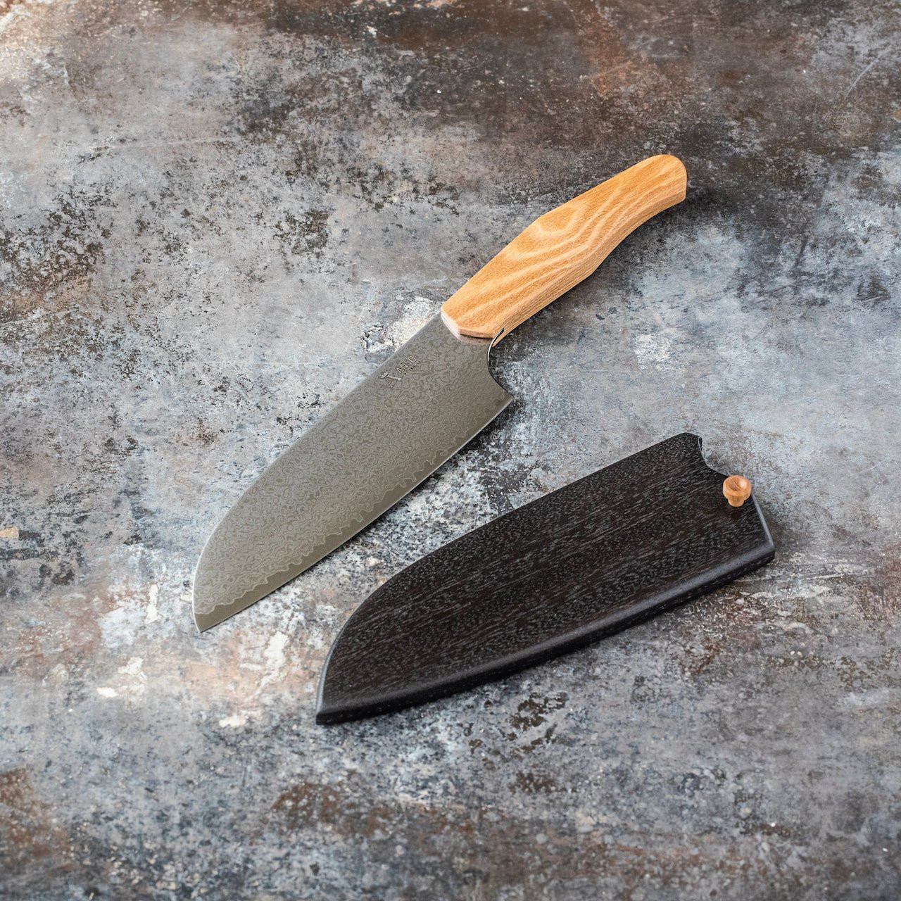 Santoku køkkenknive fra Ansø of Denmark Gastro. 'NJORD' Santoku køkkenkniv Asketræ _NSF/NJRD/ASKET/SANTO/3499/03