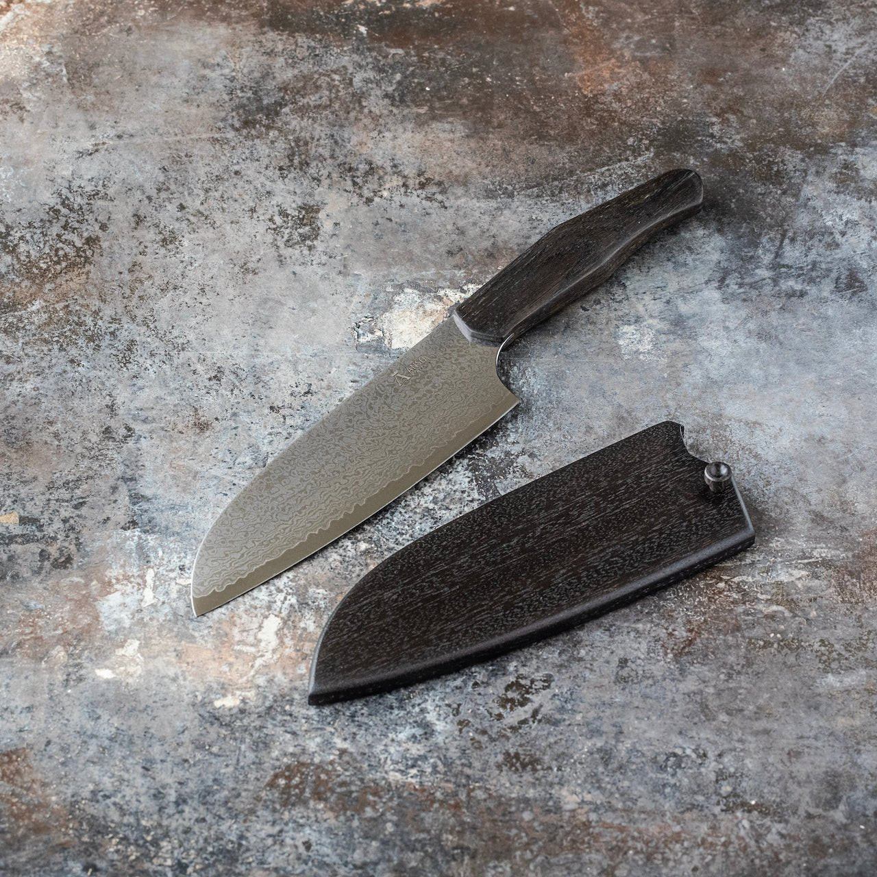 Santoku køkkenknive fra Ansø of Denmark Gastro. 'NJORD' Santoku køkkenkniv Moseeg _NSF/NJRD/MOSEE/SANTO/3498/02