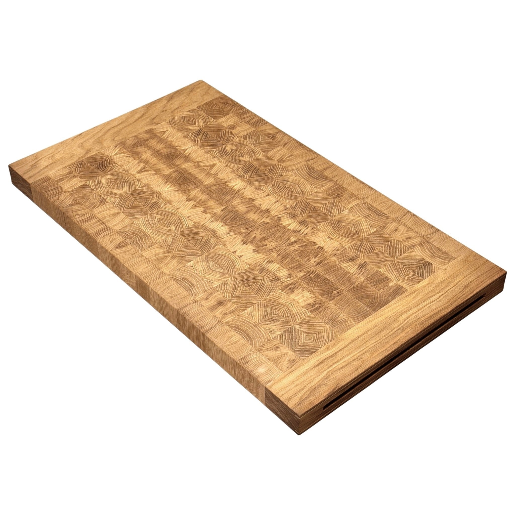 Rune - Jakobsen Design Chefs Board. 5 cm tykt skærebræt med kerne i endetræ og retvendt håndgreb med messingdetaljer. Størrelser fra 40x30 cm - 60x40 cm 80x50x6 cm Skærebrætter_24