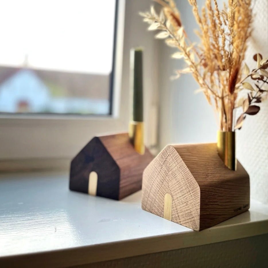 Rune - Jakobsen Design 'Vores Land' Hus – håndlavet i eg eller valnød med messingdetaljer Home Decor_5