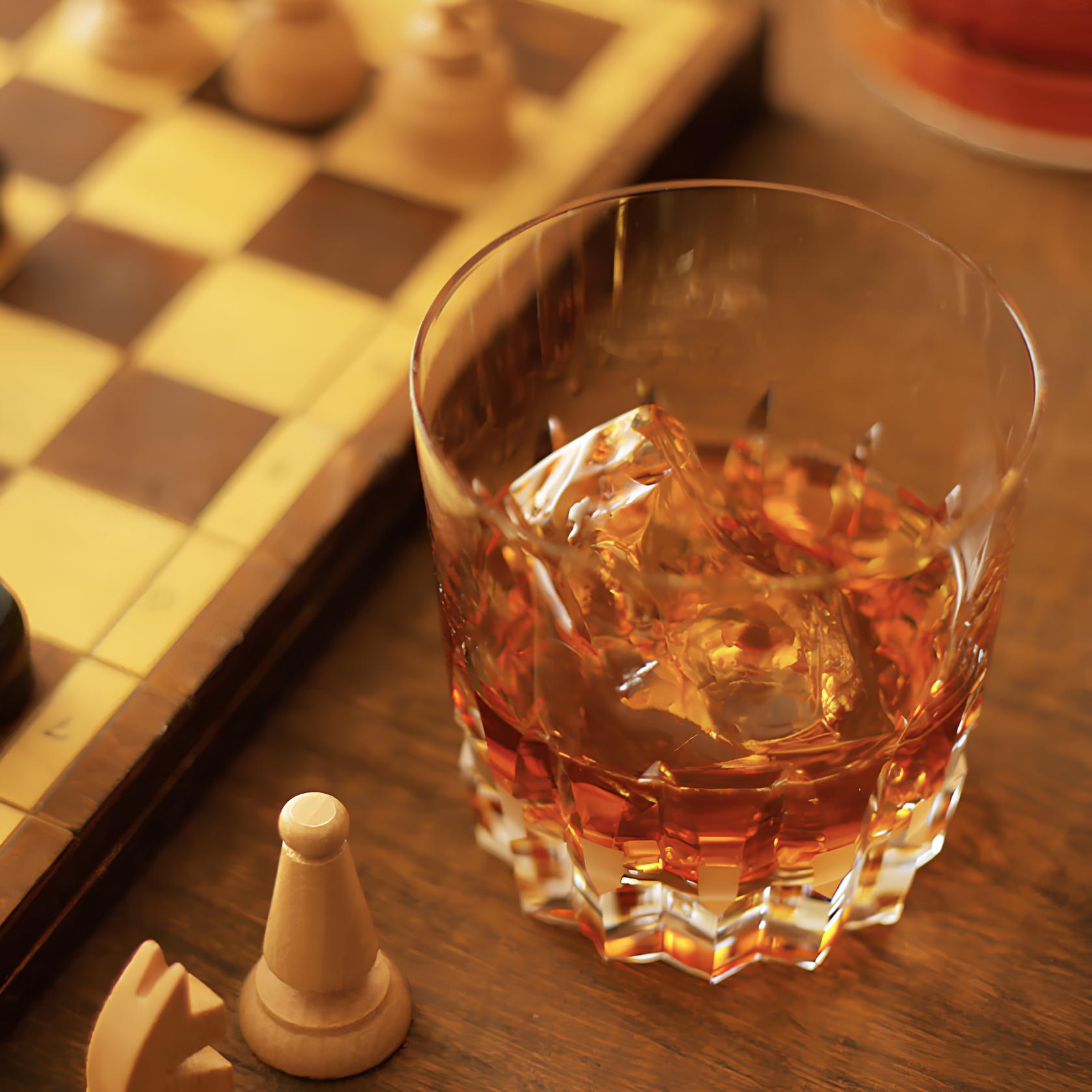 Rune - Jakobsen Design Whiskyglas, “Ancient Parallel - Cross” Whiskyglas_2