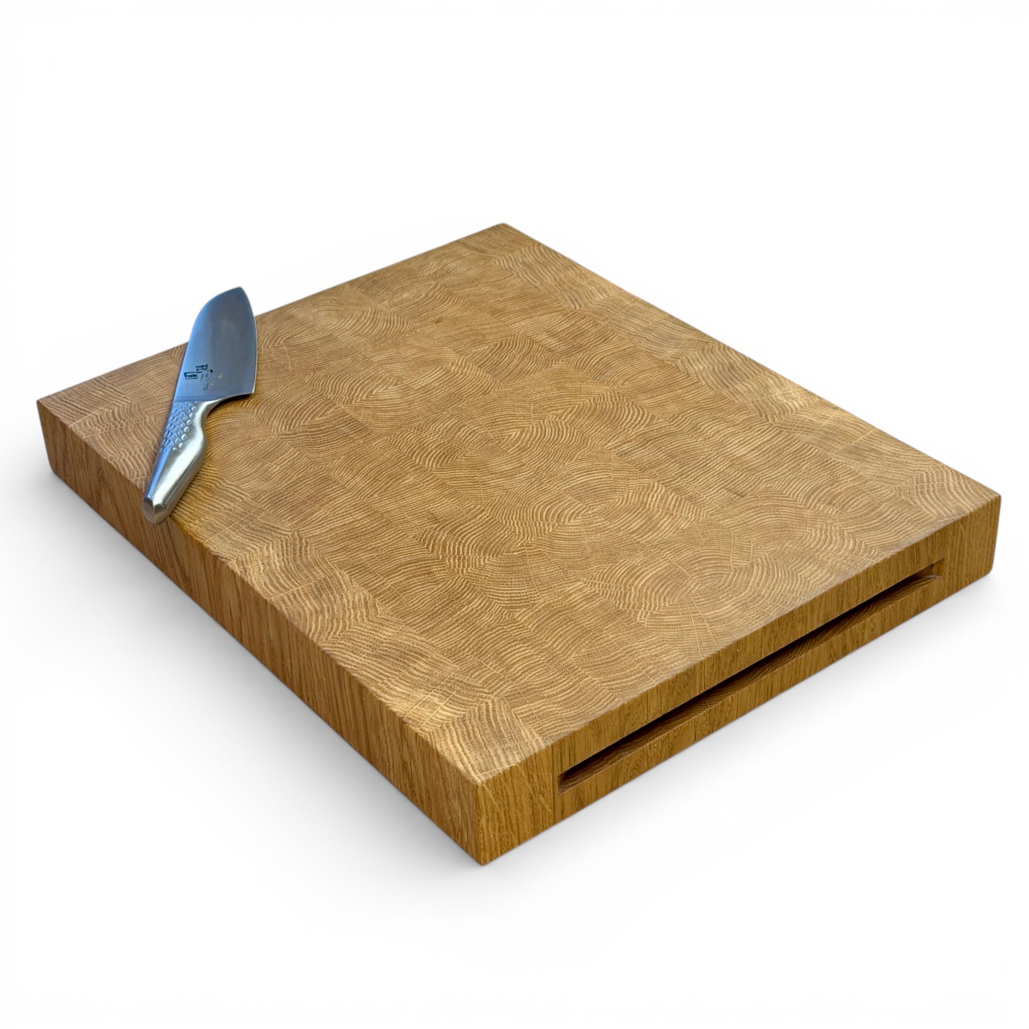 Rune - Jakobsen Woodworks WOW. 5 cm tykt skærebræt i endetræ. Størrelser fra 30x20 cm - 60x40 cm Skærebrætter by Rune - Jakobsen Design