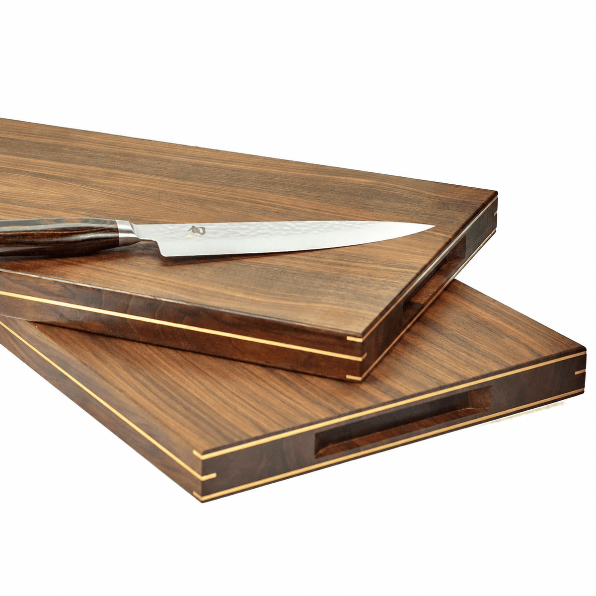 Plain_cuttingboard_brassdetails