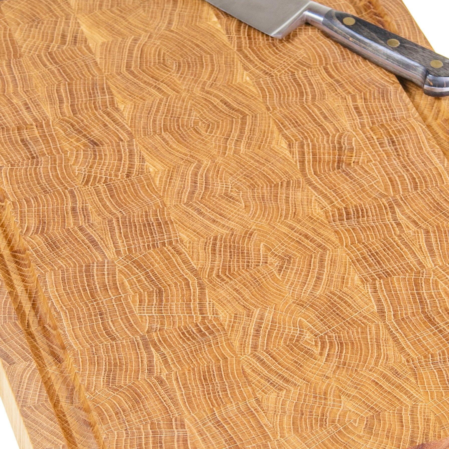 Rune - Jakobsen Woodworks WOW. 5 cm tykt skærebræt i endetræ. Størrelser fra 30x20 cm - 60x40 cm Skærebrætter by Rune - Jakobsen Design