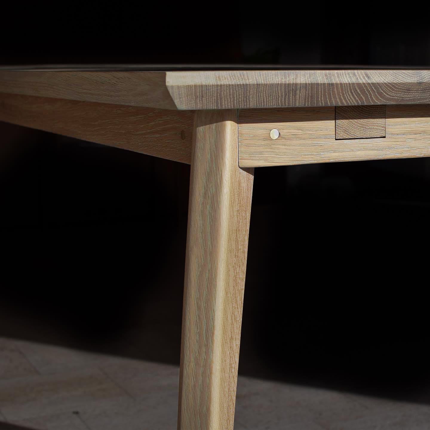 Flatcap furniture 'BALLERINA' plankebord_1 by Rune-Jakobsen Design