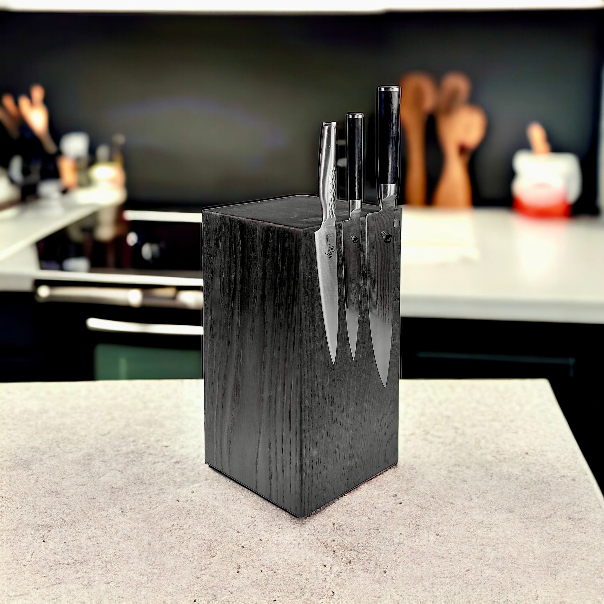 Rune - Jakobsen Woodworks 'Nordic Noir' sortbejdset magnetisk knivblok, 8 - 12 knive For twelve 15x15cm_1