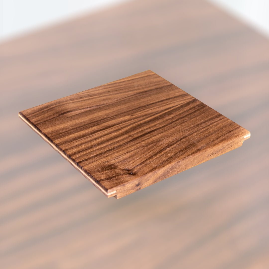 Rune - Jakobsen Design 'Magsafe' magnetisk bordskåner Valnød Bordskånere_8