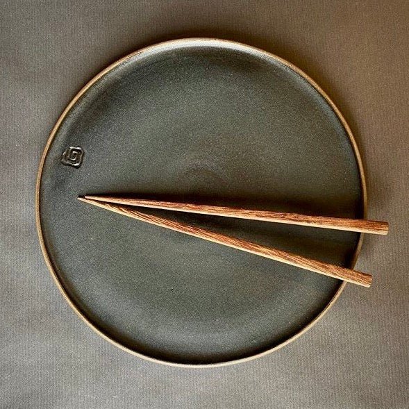 Køb 'Tallerken', stentøj, fås i flere størrelser, midnatshav Middagstallerken - Diameter 28 cm_6 fra Dorte Visby hos os