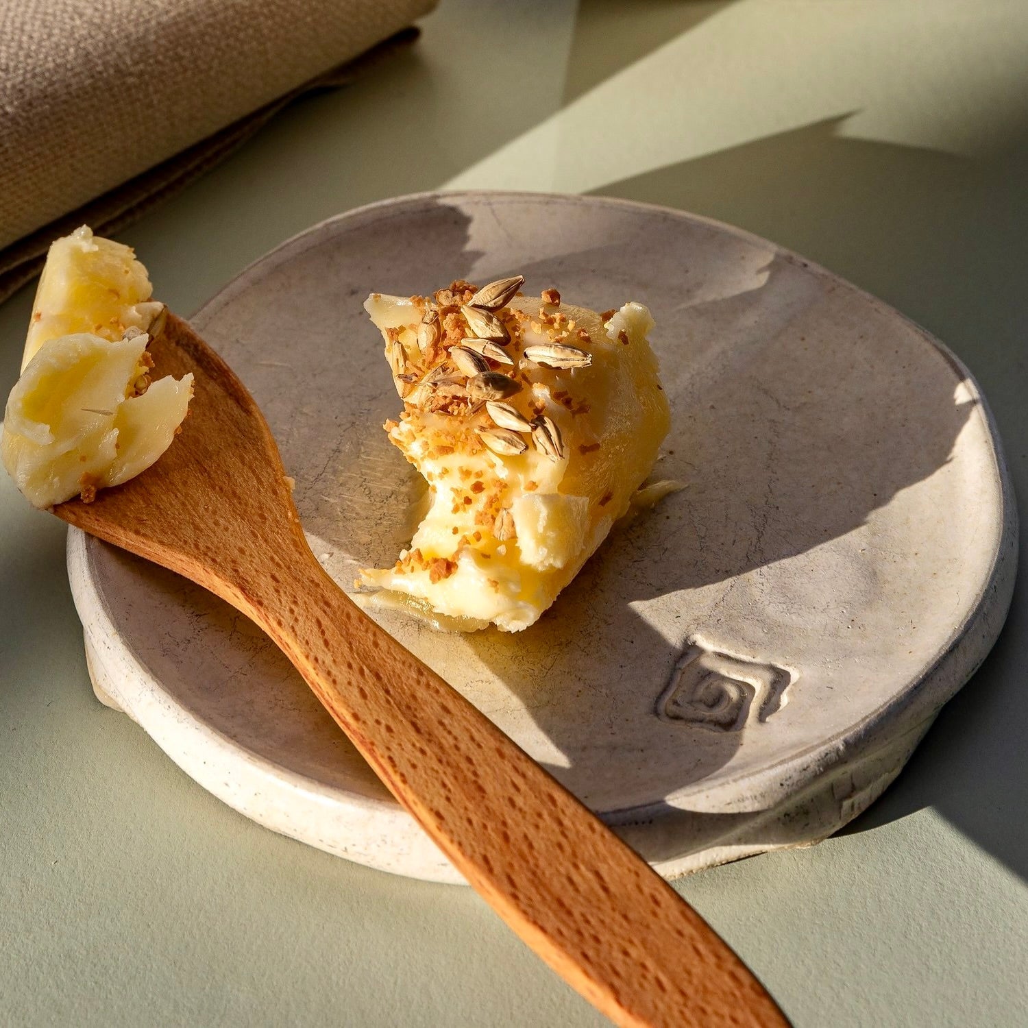 Køb 'Smørtallerken', stentøj, 12,5 cm, sand Diameter 12.5 cm_1 fra Dorte Visby hos os