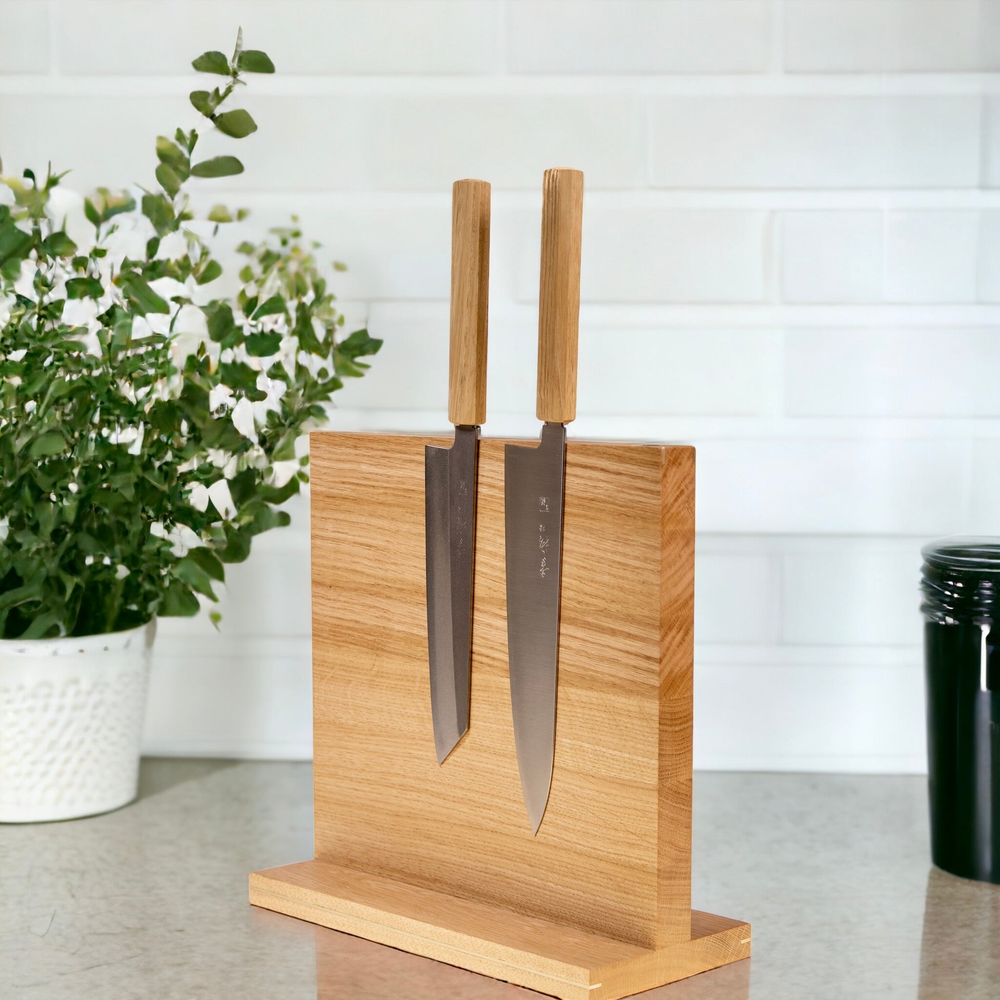 Rune - Jakobsen Woodworks 'The Beast' stor magnetisk knivblok med messingrør og messingdetaljer 30x30x4 cm_9