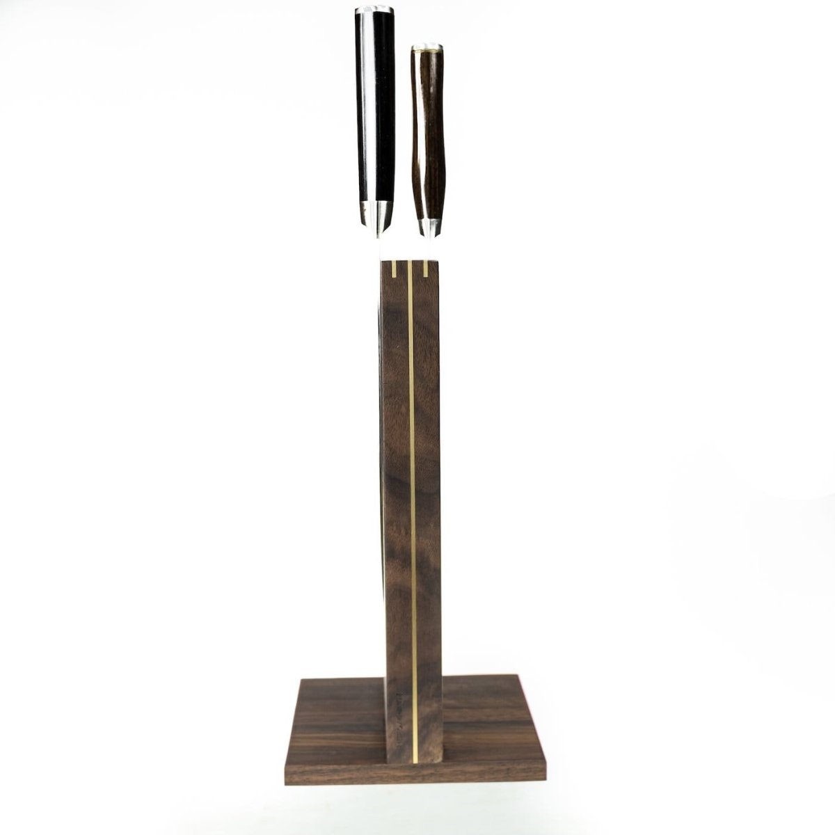 Rune - Jakobsen Woodworks 'The Monolith' magnetisk knivblok med messingdetaljer 30x30x4 cm_14