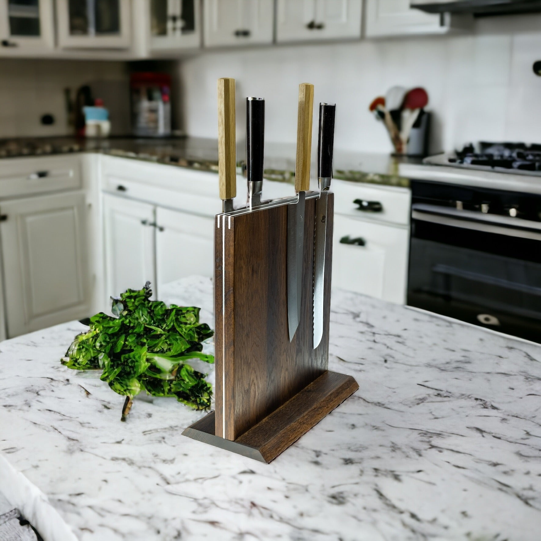 Rune - Jakobsen Woodworks 'The Monolith' magnetisk knivblok med messingdetaljer 30x30x4 cm_7