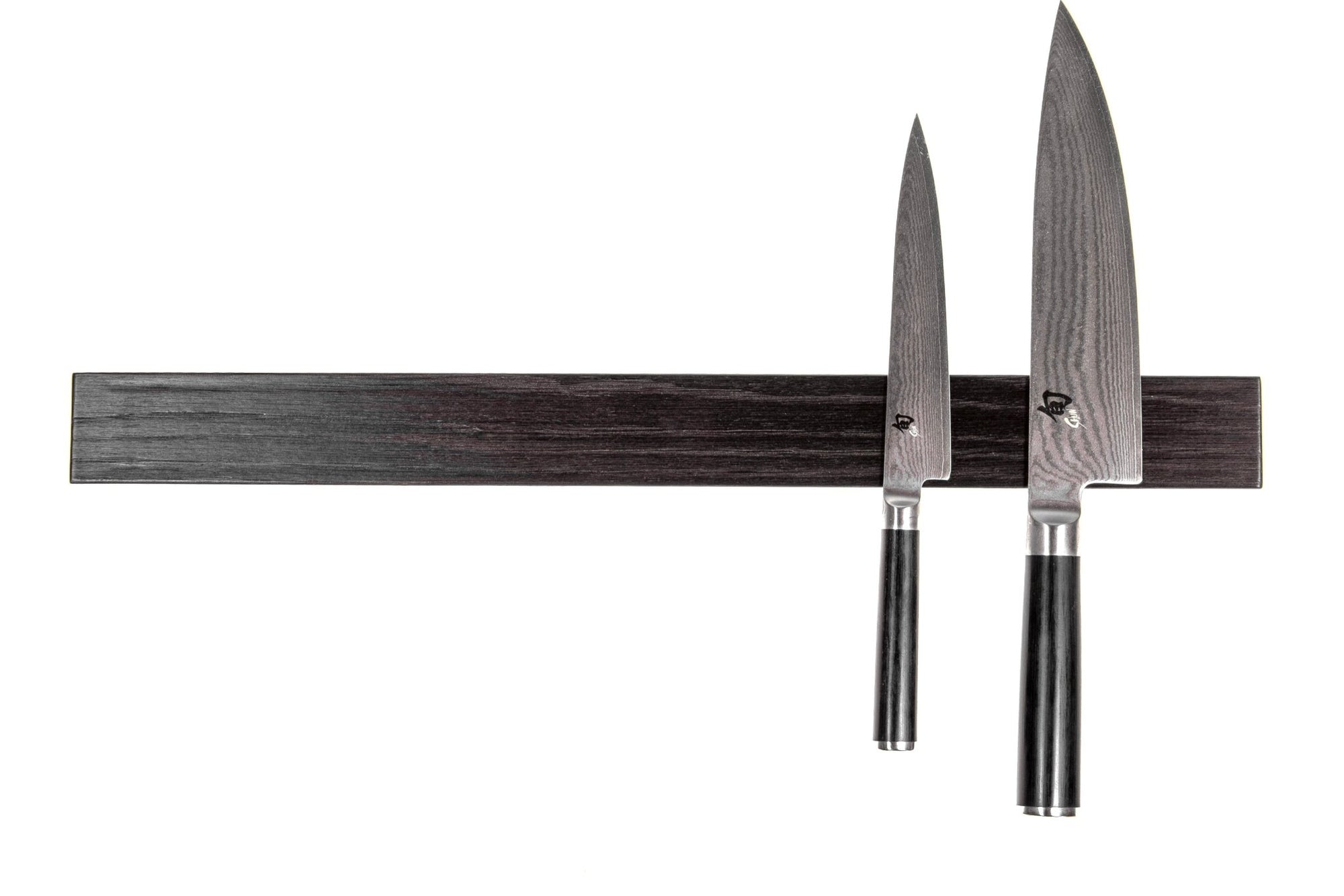 Knifeboard Standard – smal knivmagnet i massivt træ, røget egetræ, 4,5 cm, fra Rune-Jakobsen Woodworks