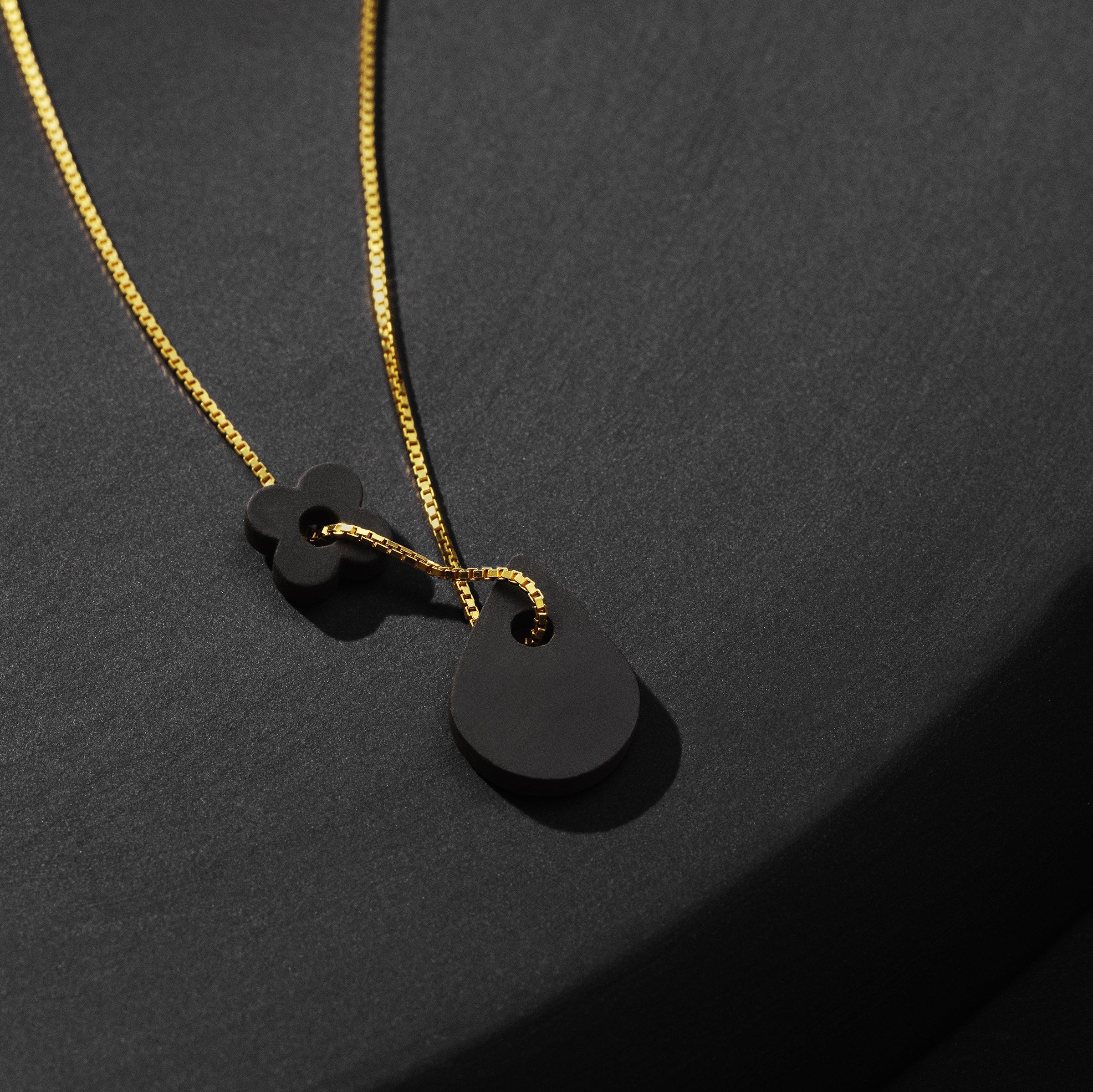 AURA necklace duo · BLACK