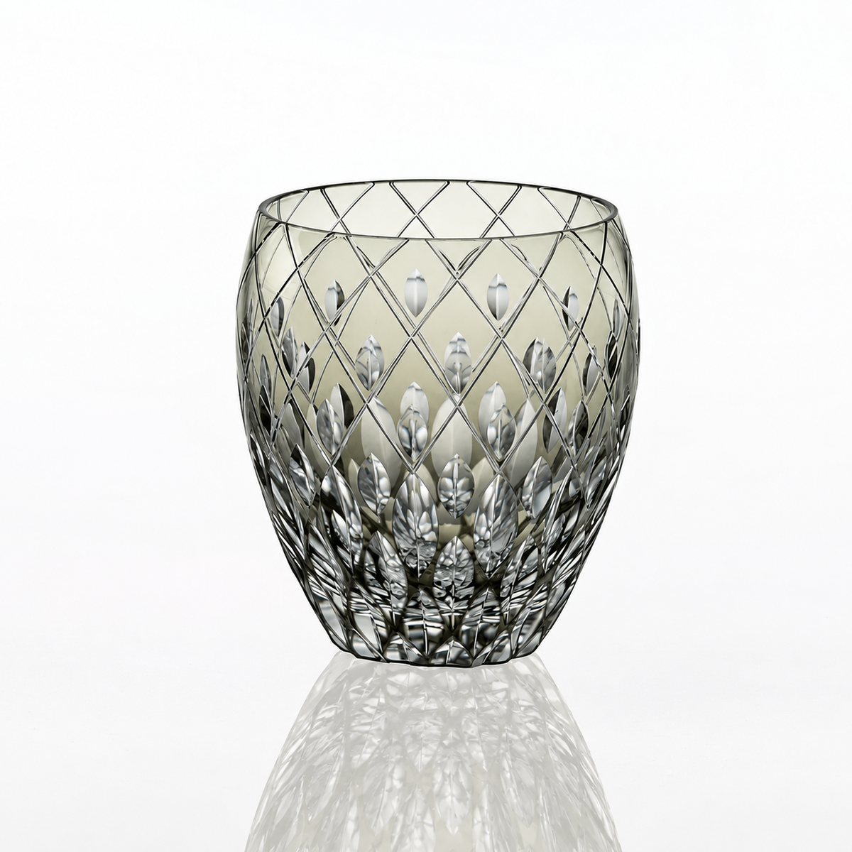 Hideaki Shinozaki – bicchiere da whisky Edo Kiriko in cristallo con base intagliata a lampadario, Kagami Crystal