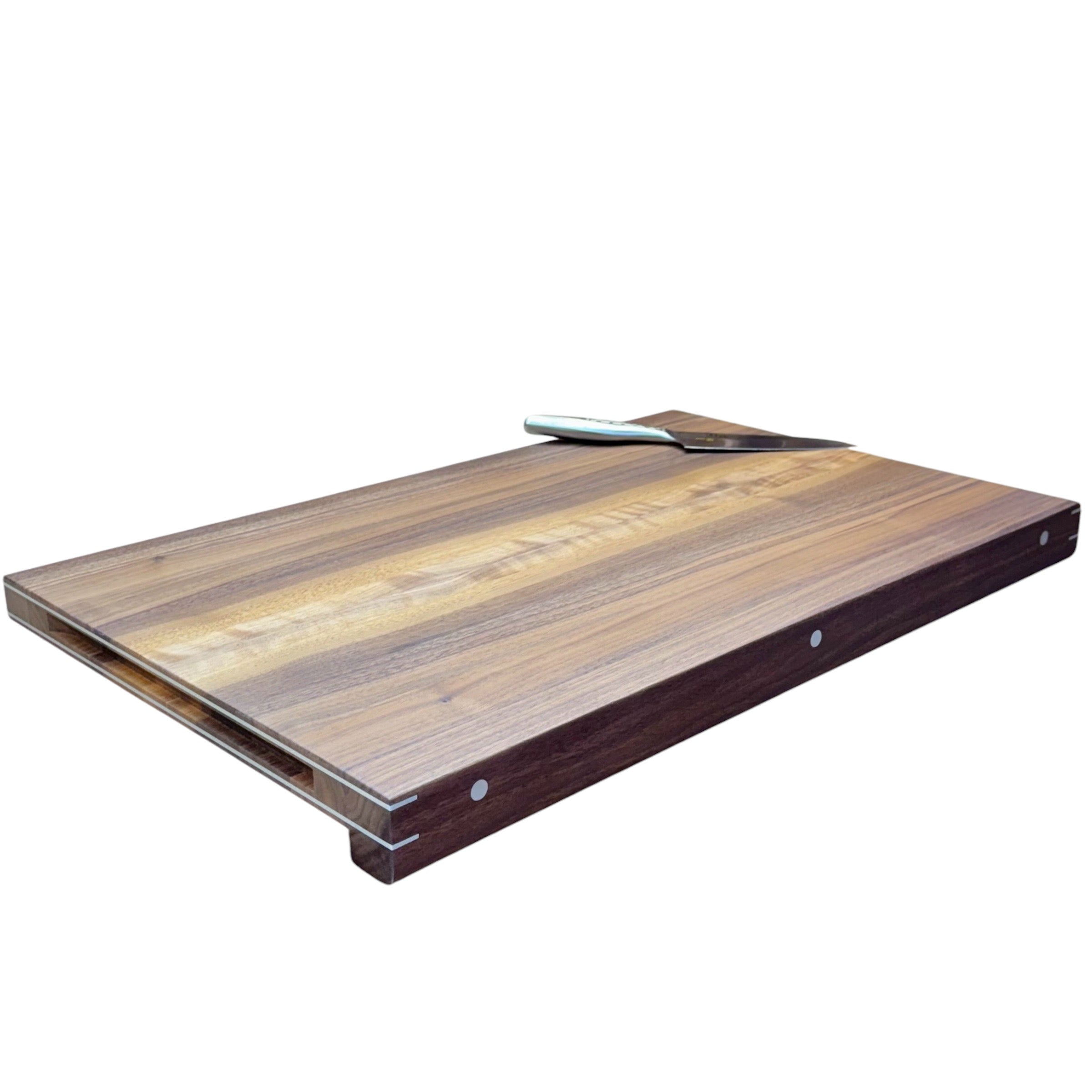 'Forefront' cutting board with leading edge