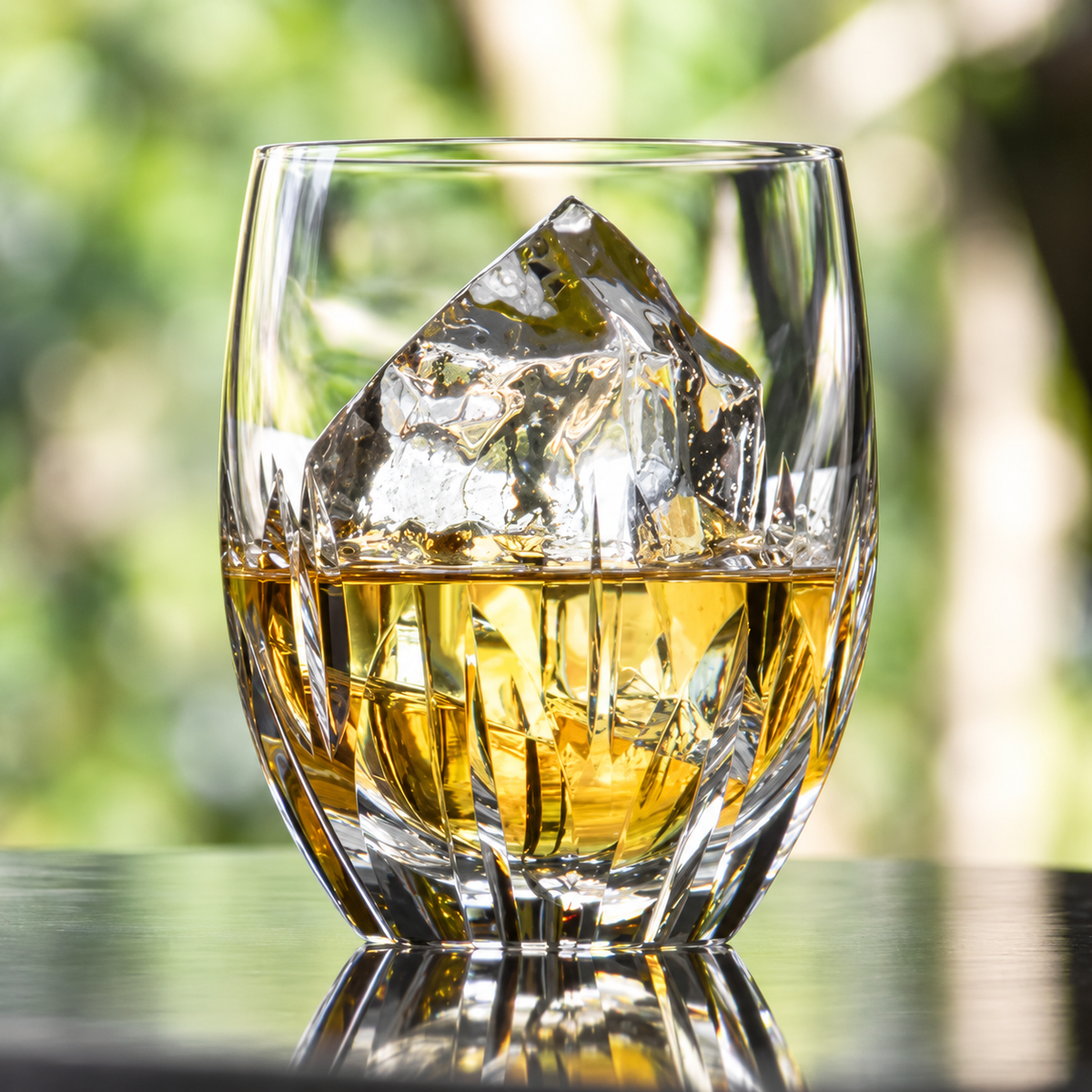 Whiskyglas aus Kristall, 320 ml – Modell D, rund mit dickem Boden und feinen Schliffen, Kagami Crystal