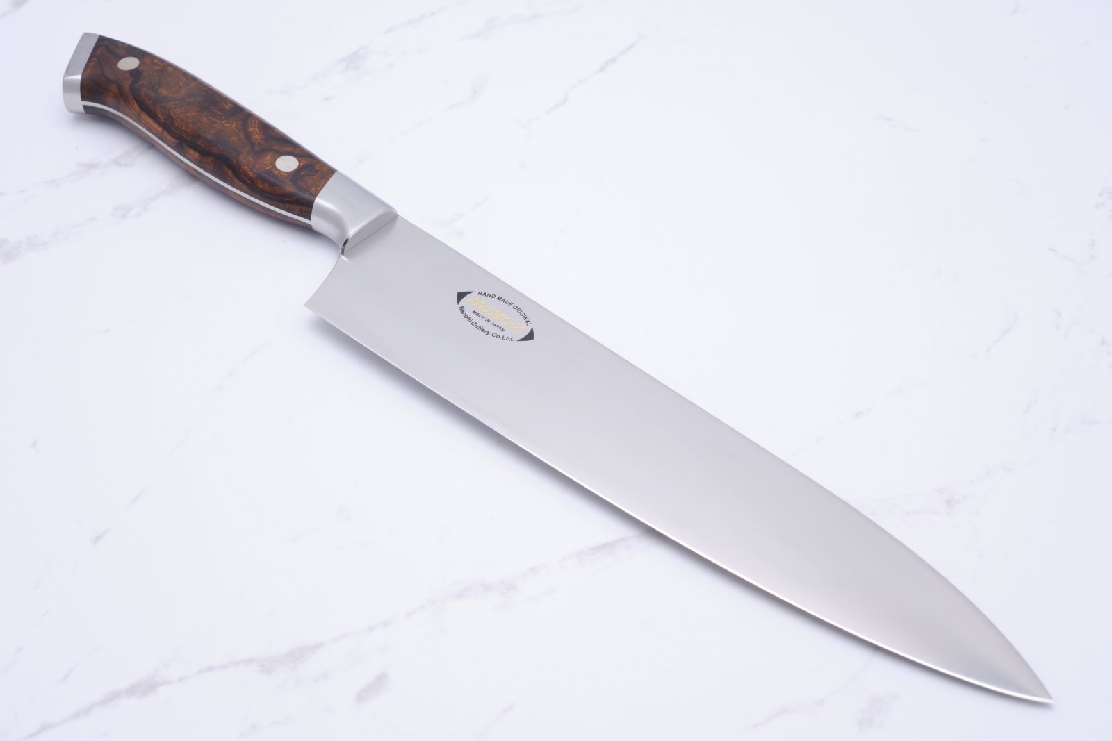 Kokkeknive fra Nenox. Nenox 240 mm Kokkekniv Desert Ironwood - inkl. saya _NNX/NNXM/KOKKE/4716/01