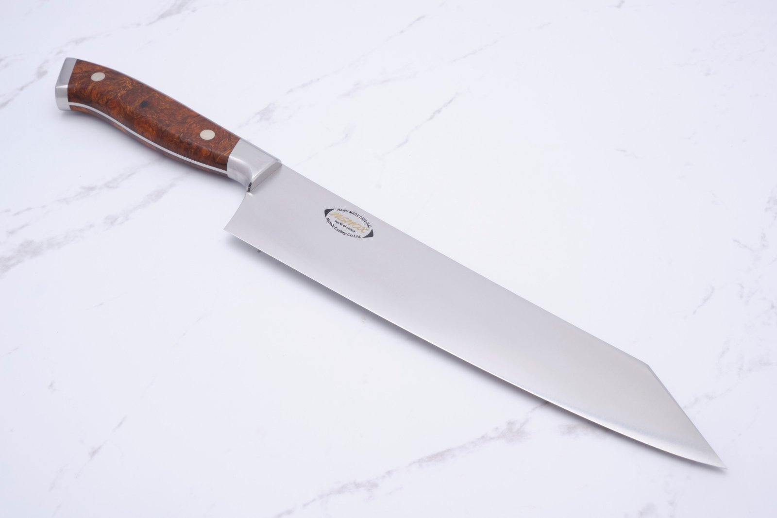 Nenox <Nenox 240 mm Wide Kiritsuke Desert Ironwood - inkl. saya>_7 by Rune - Jakobsen Design