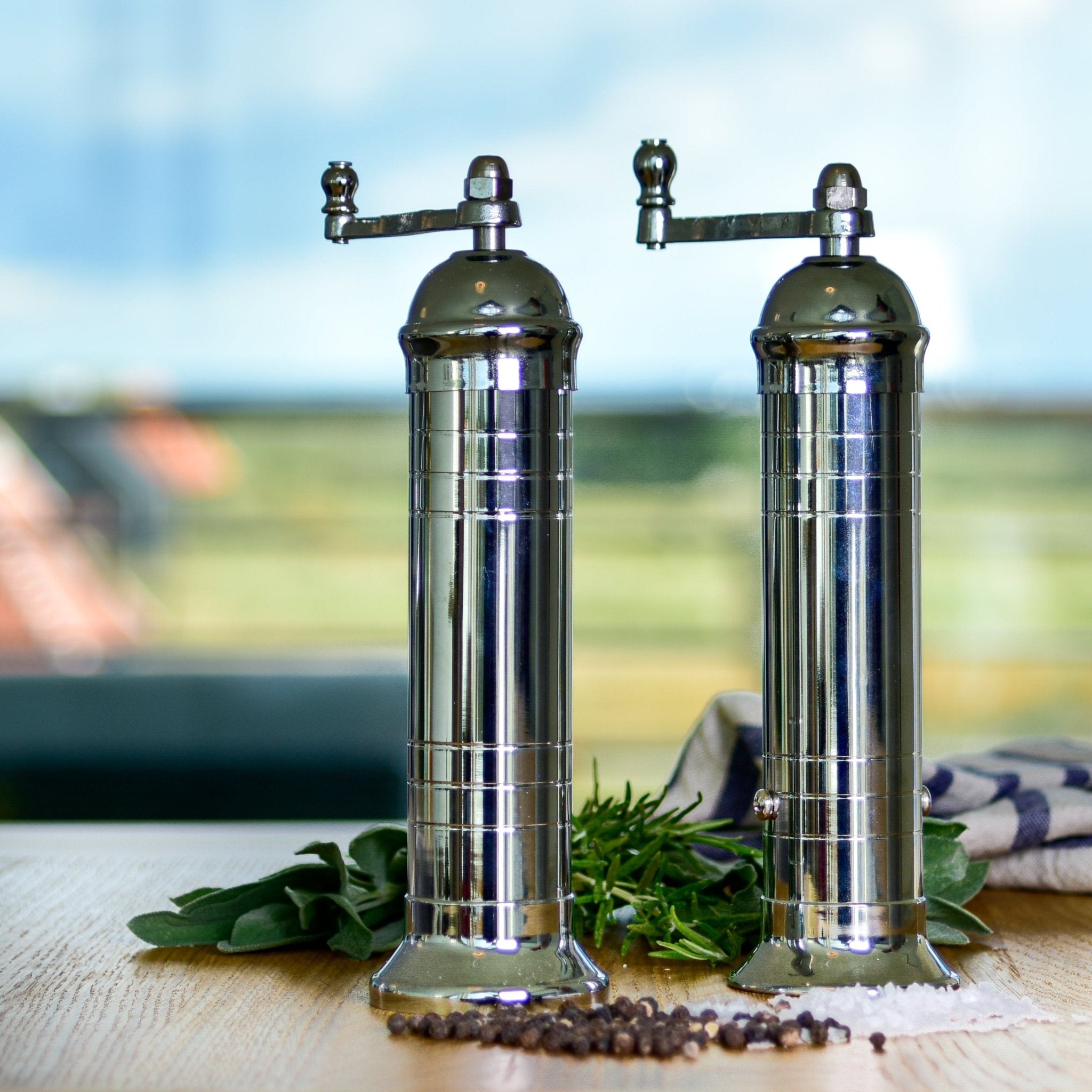 Alexander Handcrafted Mills Salt - og Peberkværne 1 by Rune - Jakobsen Design