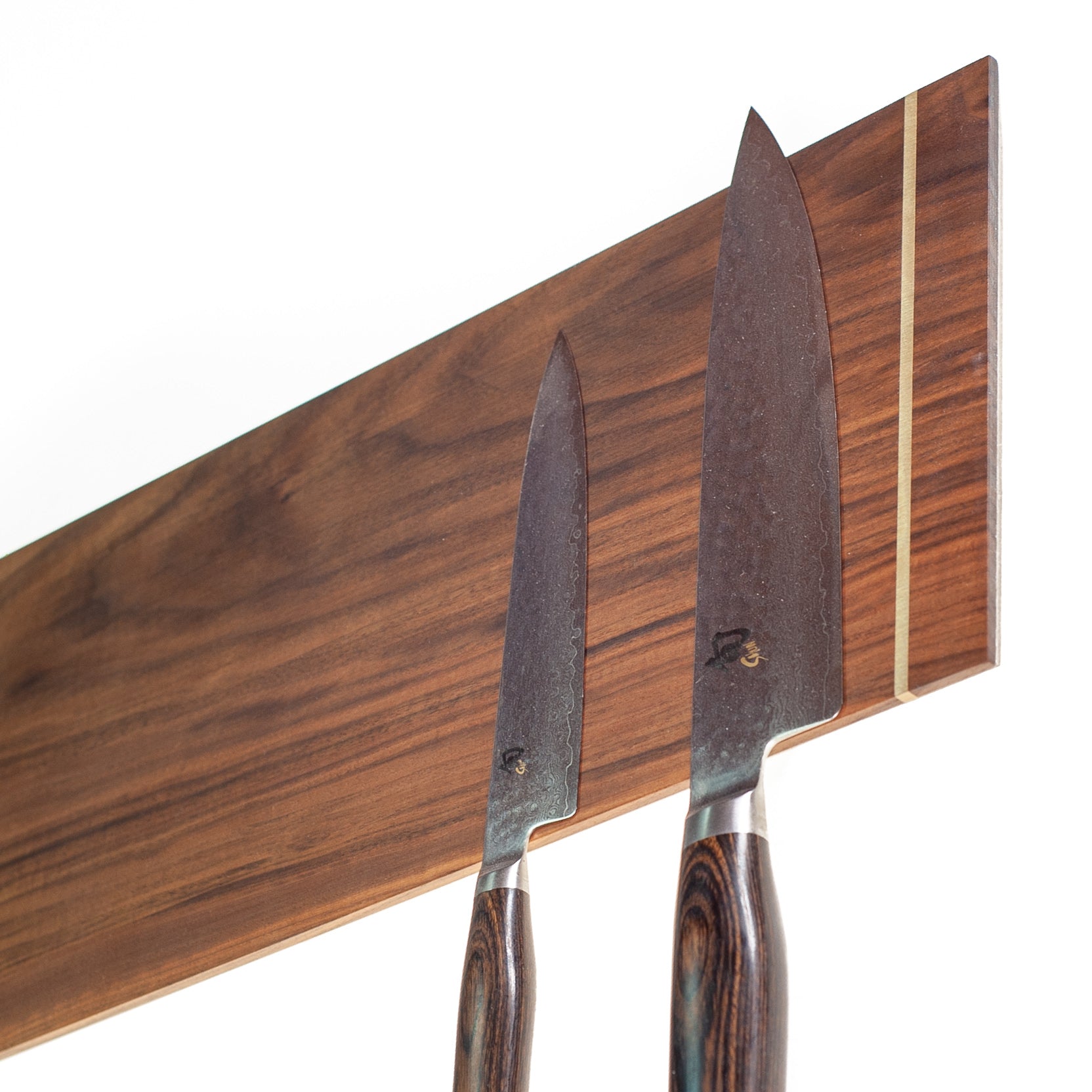 Rune - Jakobsen Design Defined - bred knivmagnet i bredder fra 10 - 28 cm og længder fra 40 - 80 cm. Med metaldetaljer 40 cm Knivskinner_10