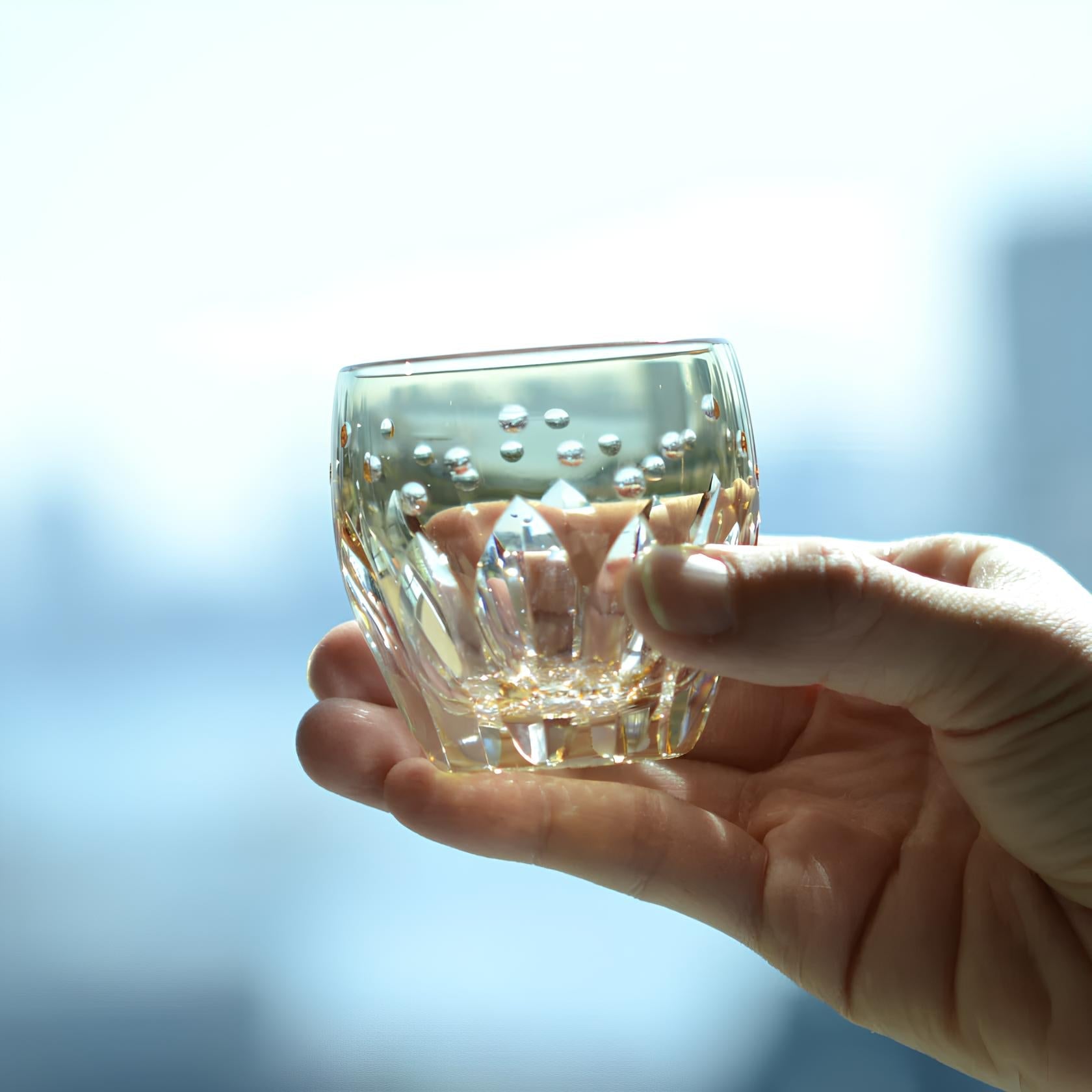 Rune - Jakobsen Design Sakeglas i Edo Kiriko, “Sunflower”, af Satoshi Nabetani Whiskyglas_1