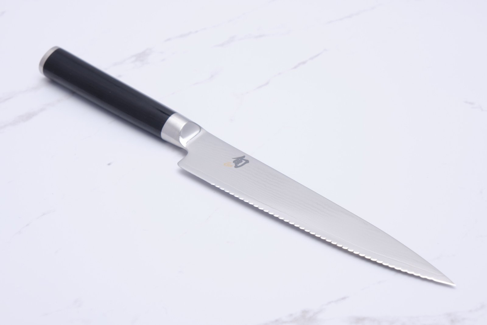 Utility køkkenknive fra KAI. Shun Classic 150 mm Utility m. bølgeskær _K/SHNC/UTILI/4683/01