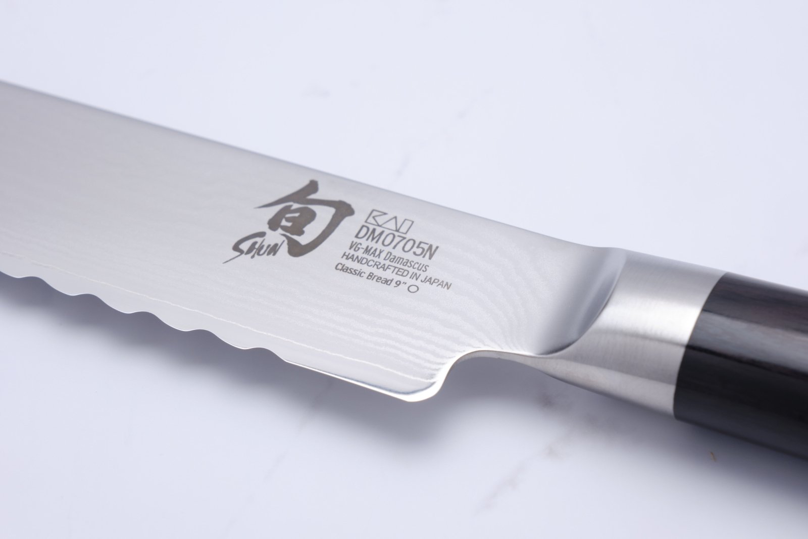 Brødknive fra KAI. Shun Classic 230 mm Brødkniv _K/SHNC/BRODK/4685/01