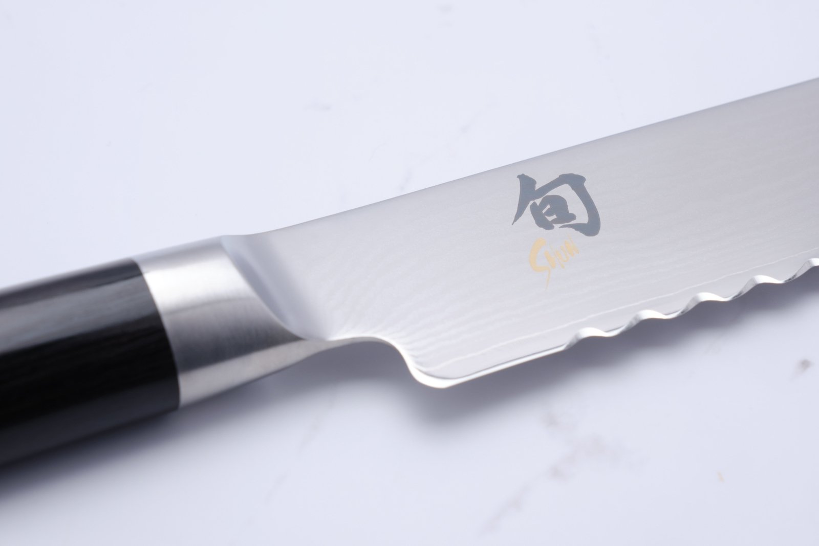 KAI Shun Classic 230 mm Brødkniv_4 by Rune - Jakobsen Design