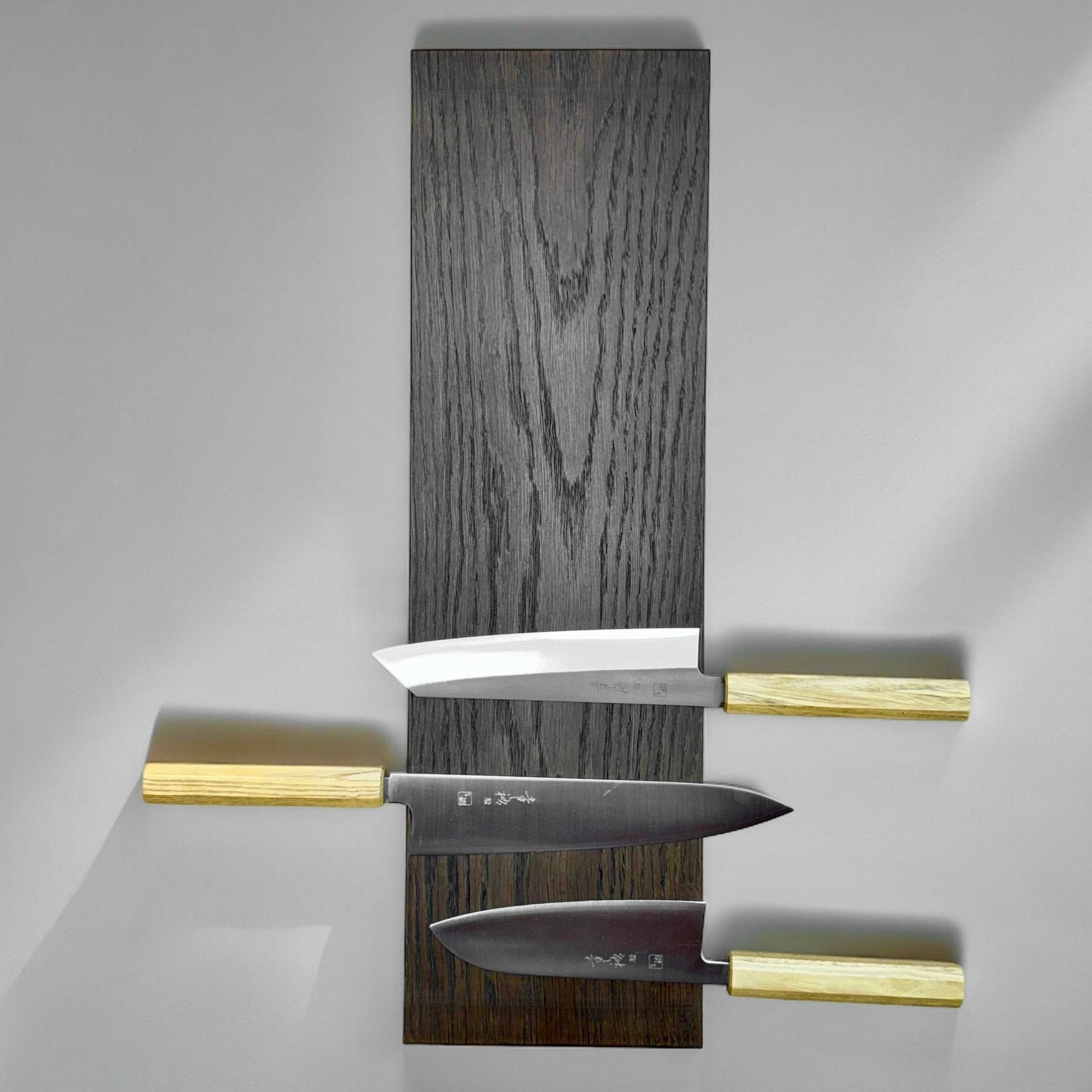 Wideboard Vertical - knivskinne i 15 / 20 /25 cm bredde og længder mellem 40 - 120 cm til lodret montering. - Røget egetræ–40 cm - 15 cm - Knivskinner–Rune - Jakobsen Woodworks