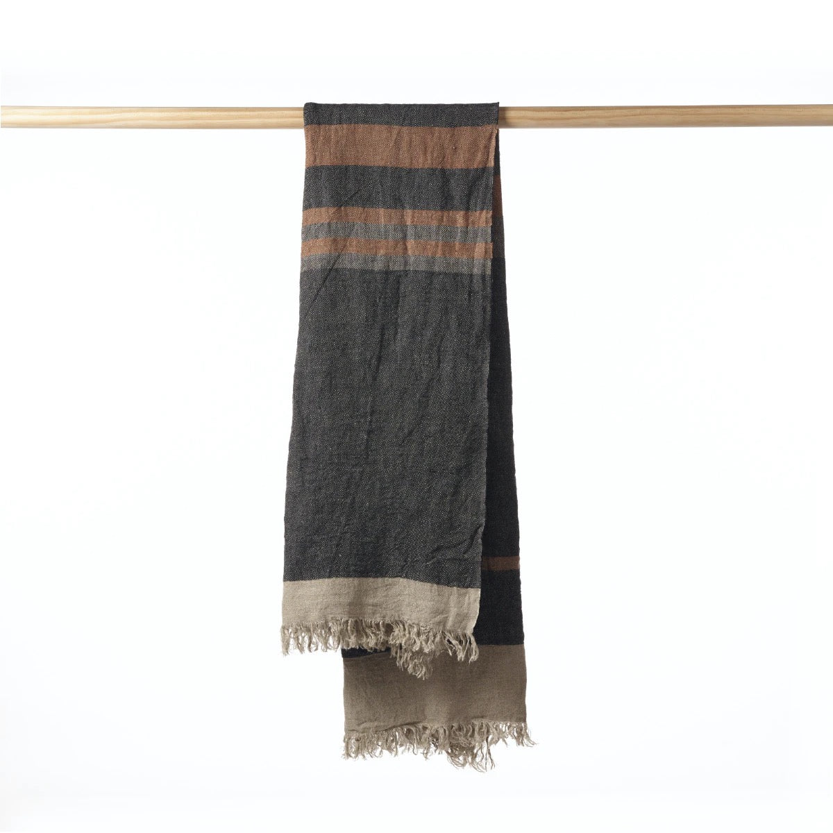 Libeco 'Black Stripe' hørhåndklæde 110x180cm_1 by Rune-Jakobsen Design