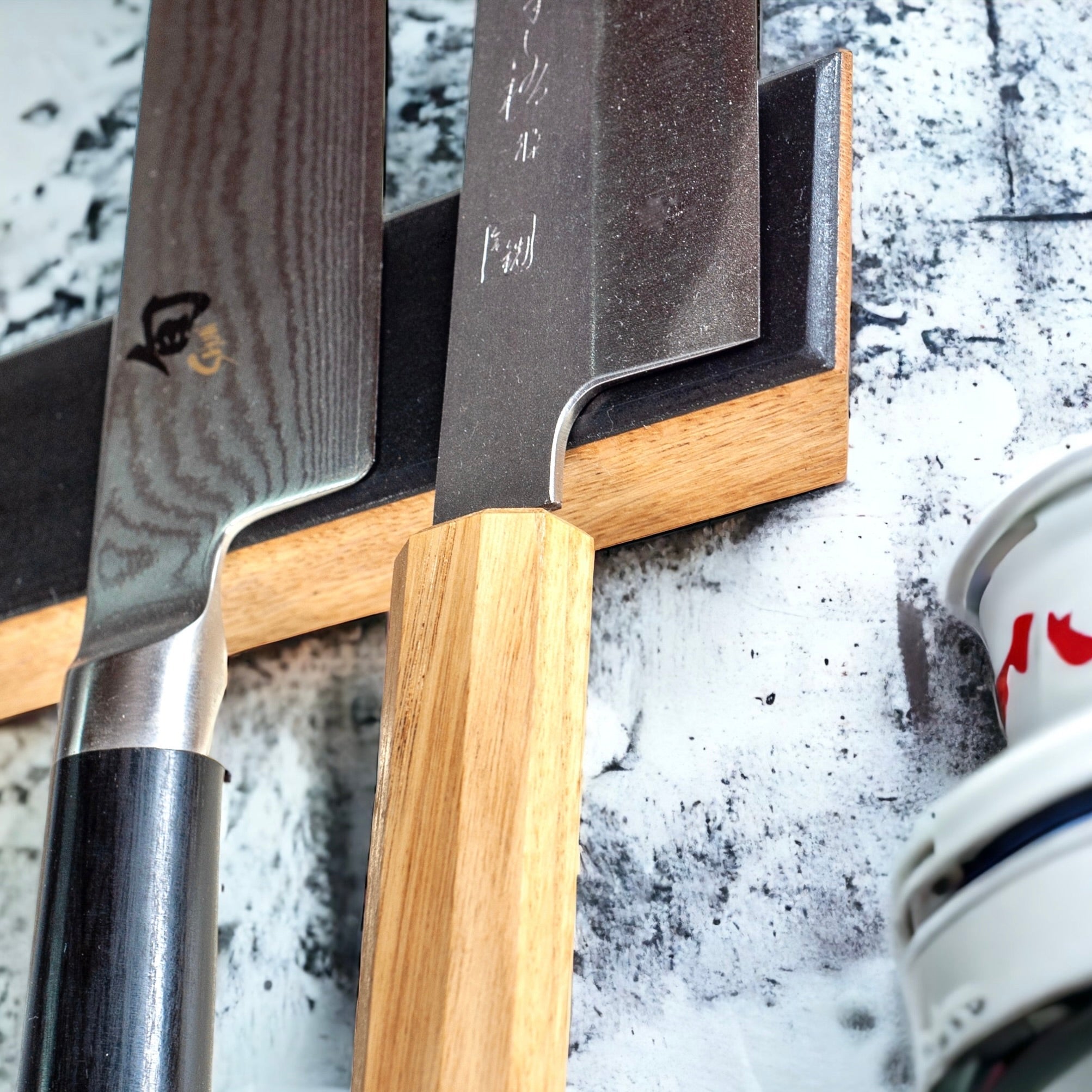 Rune-Jakobsen Woodworks Colors🌈 magnetiske knivskinner med linoleum_2 by Rune-Jakobsen Design