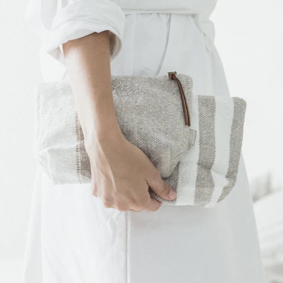 ''Pouch' - små håndtasker i hør, 16x23 cm' - Pouch by Rune-Jakobsen Design