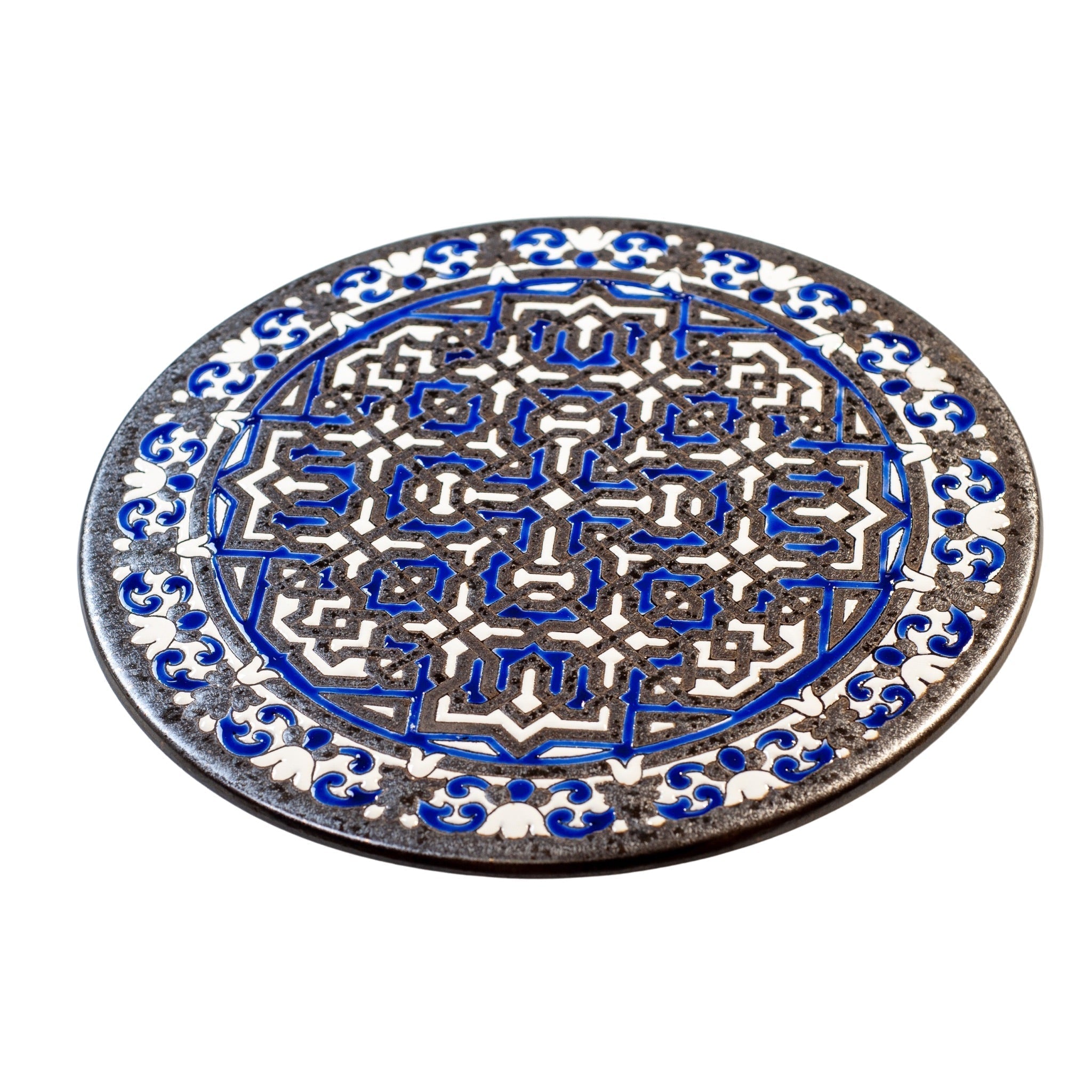 Ceramicas Sevilla Stort håndmalet fad med geometrisk mønster, blå_2 by Rune-Jakobsen Design